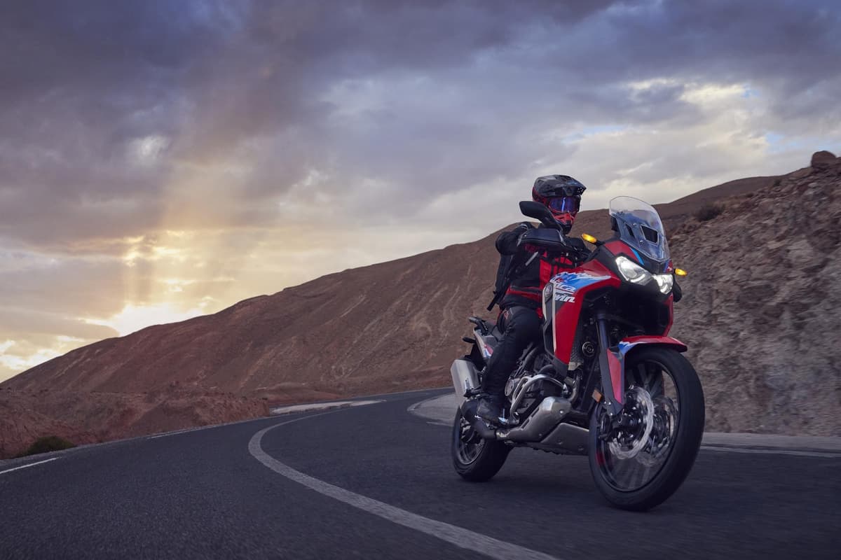 Honda Africa Twin 2026 bản Tiêu chuẩn
