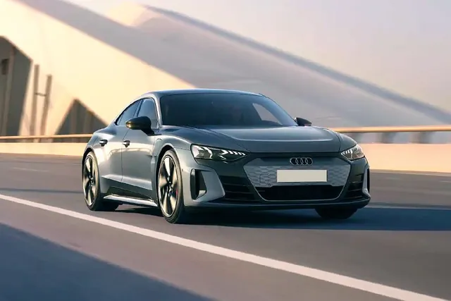 Audi e-tron GT 2026 có tốt không? Giải mã 488 hay 534 km