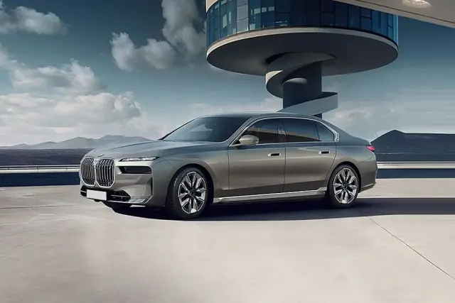 BMW i7 xDrive60 2026 có tốt không? Giá 6,799 tỷ và chi phí sử dụng