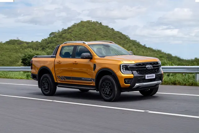 Ford Ranger vs Isuzu D-Max มือสอง เทียบ Cab เครื่อง ขับสอง/ขับสี่ และราคา