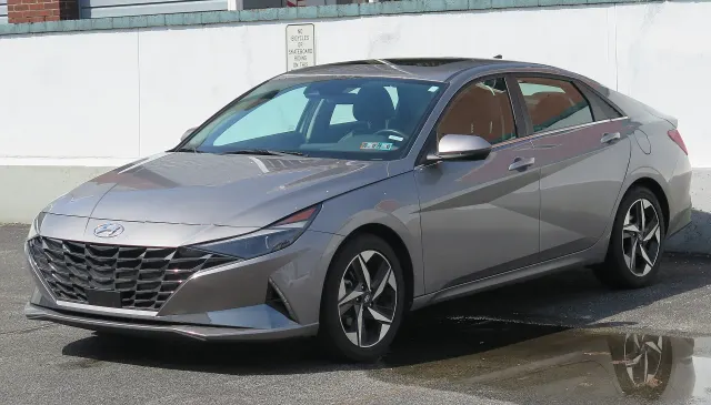 Hyundai Elantra มือสอง ดีไหม? แยก 1.8 GLS/SE จาก Elantra N
