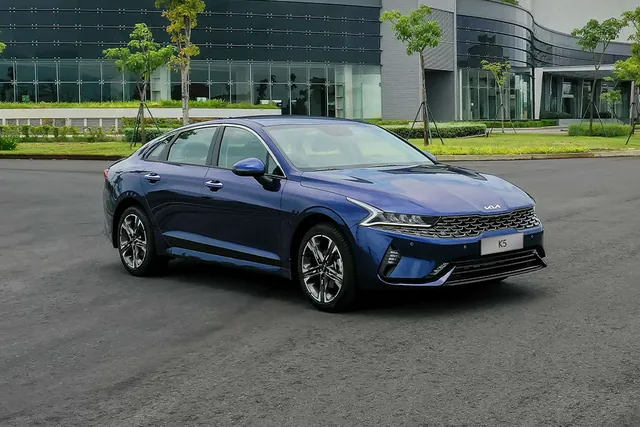 Kia K5 cũ vs Mazda6 cũ: chọn sedan D theo đời và động cơ