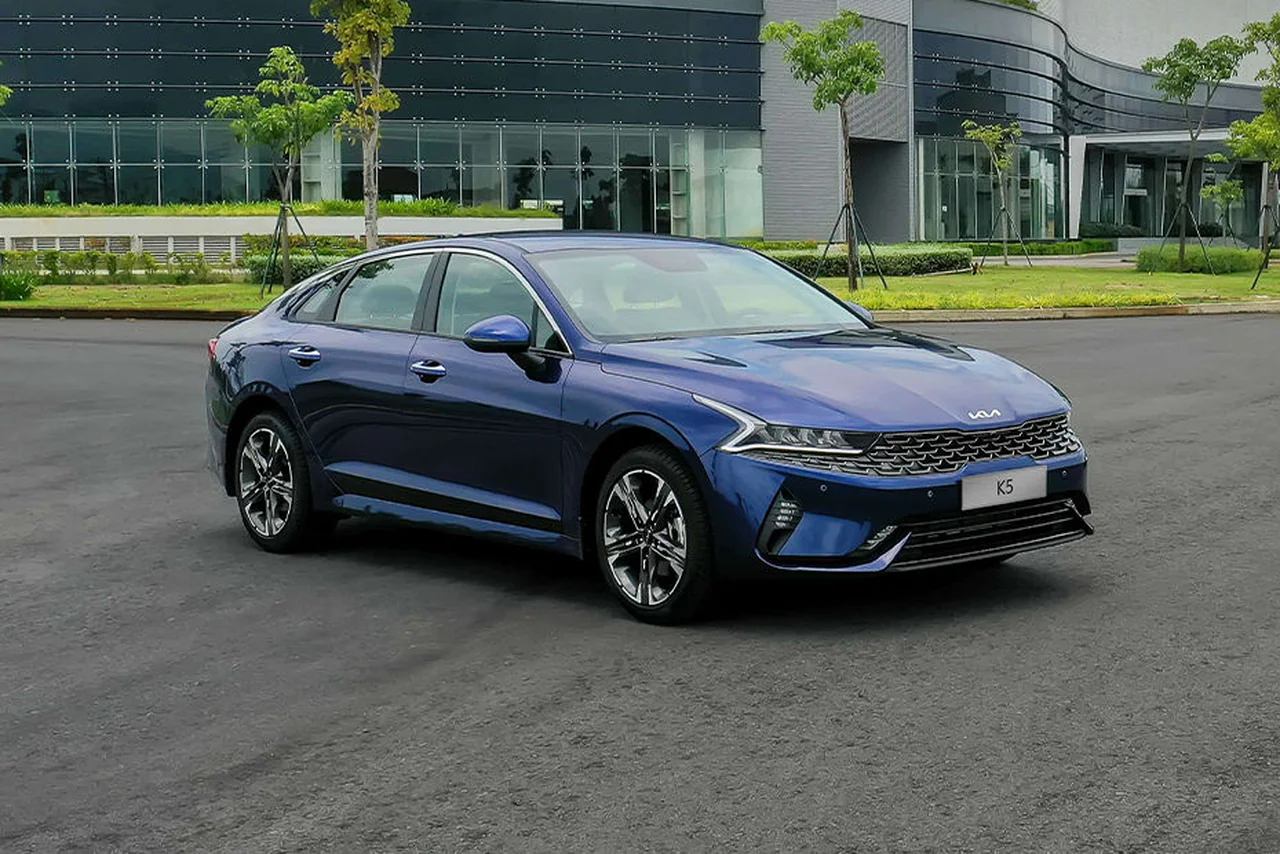 Kia K5 cũ vs Mazda6 cũ: chọn sedan D theo đời và động cơ