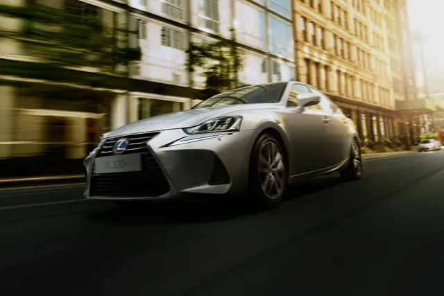 Lexus IS มือสอง ดีไหม? ราคา แยก IS 250/IS 300h และวิธีตรวจ