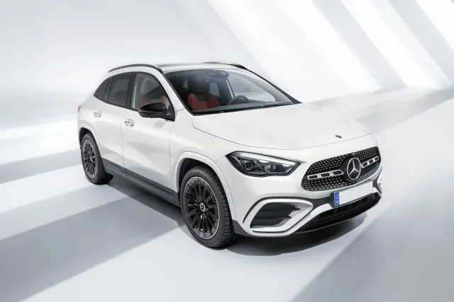 Mercedes-Benz GLA มือสอง ดีไหม? ราคา แยกโฉม และวิธีตรวจ