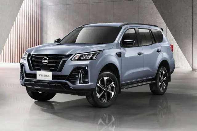Nissan Terra cũ có nên mua không? Chọn S, E hay V