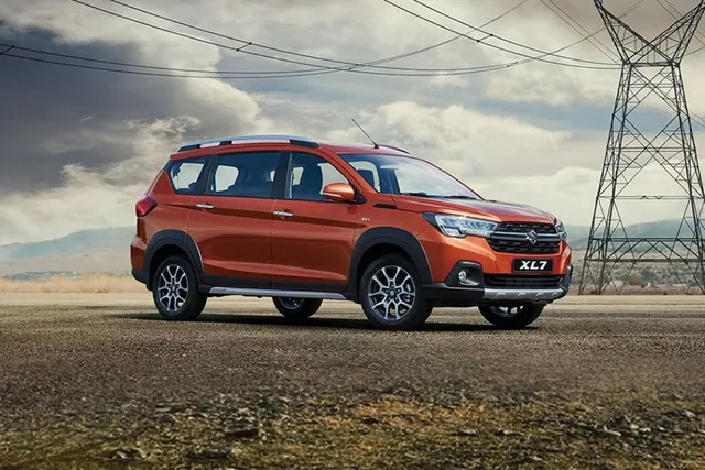 Xe 7 chỗ cũ dưới 700 triệu: chọn mẫu nào cho gia đình?