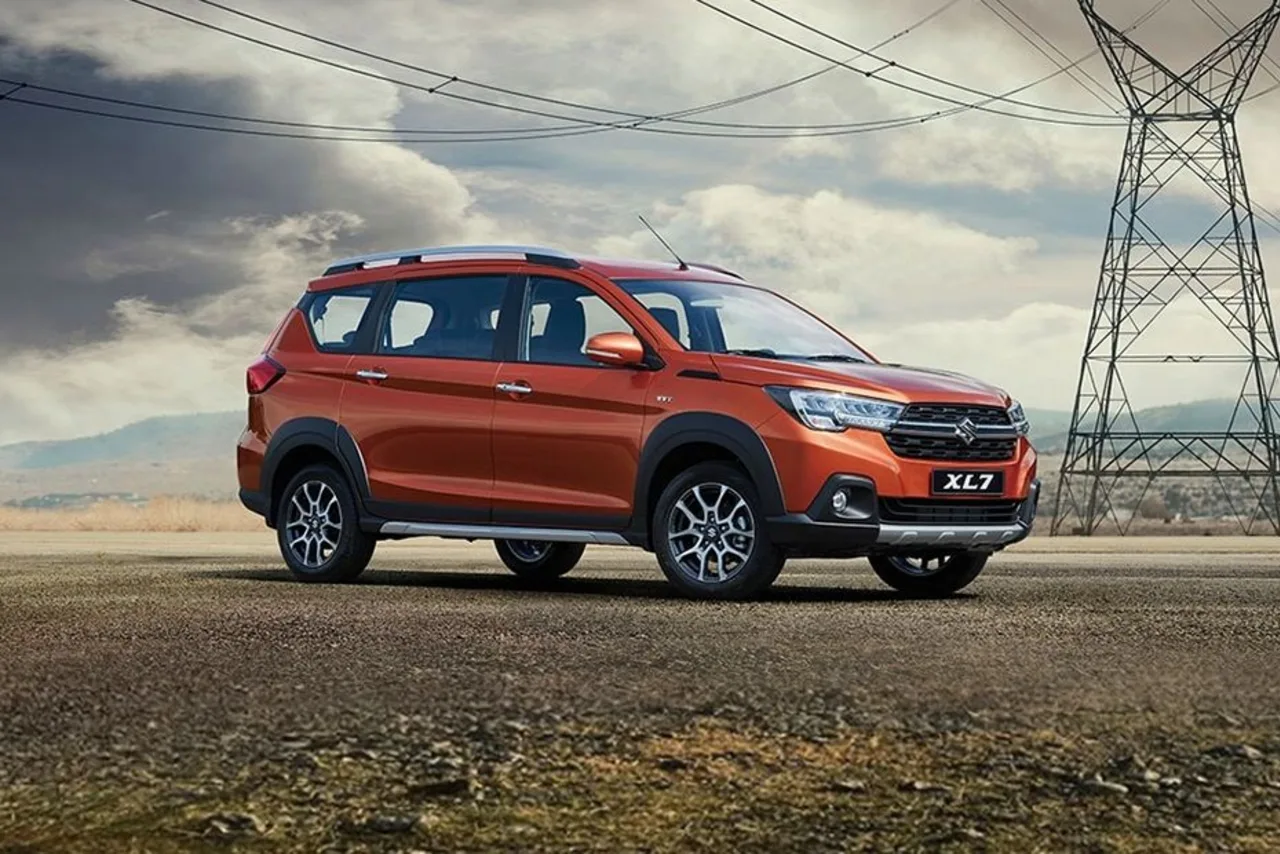 Xe 7 chỗ cũ dưới 700 triệu: chọn mẫu nào cho gia đình?