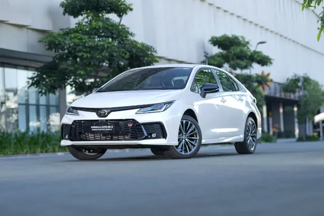 Toyota Corolla Altis cũ có nên mua không? Chọn đời và phiên bản