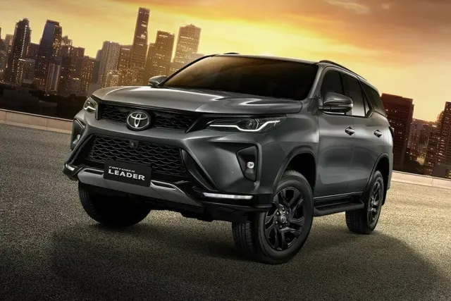Toyota Fortuner Leader