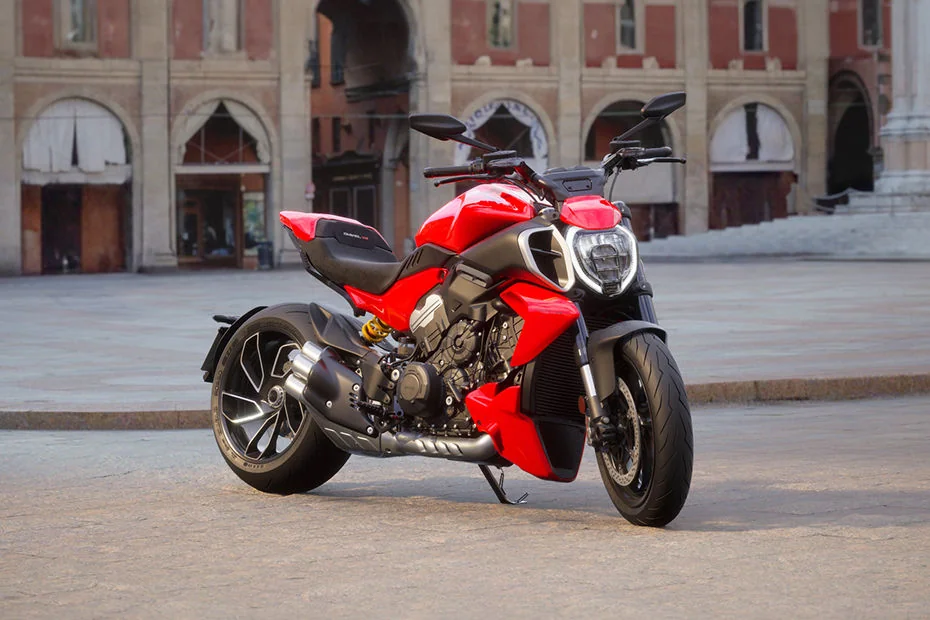 Ducati Diavel V4