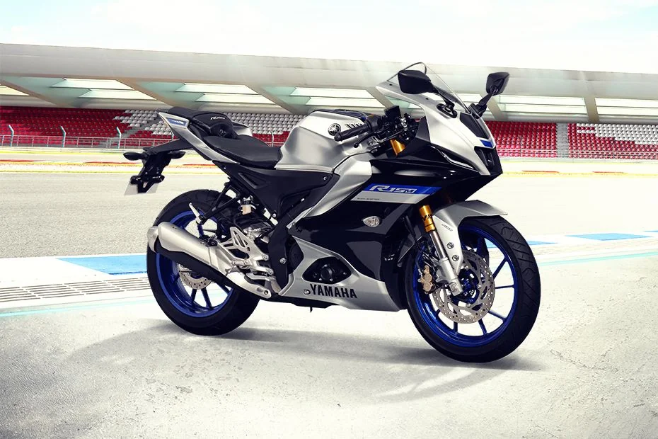 Yamaha R15 / R15M